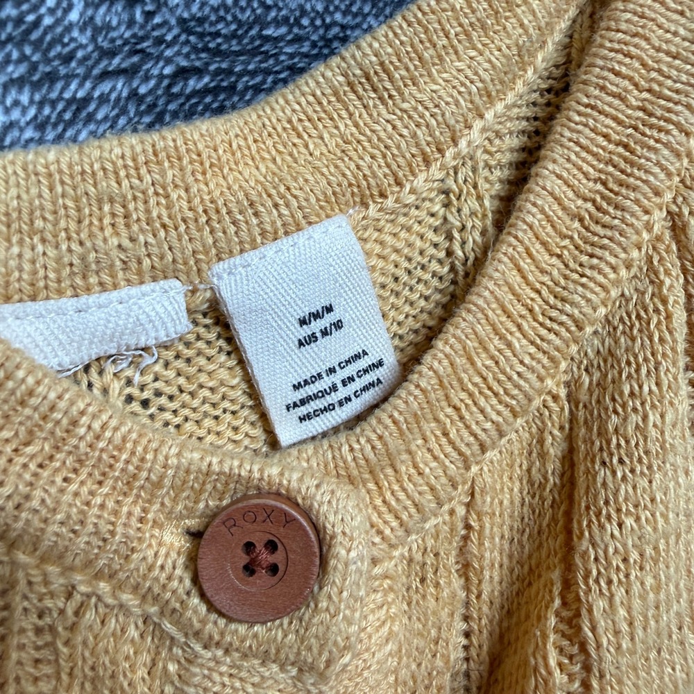 Roxy Tank Top Lot of 2 Ribbed Knit Button Front Medium Navy Blue Mustard Yellow - Picture 4 of 9